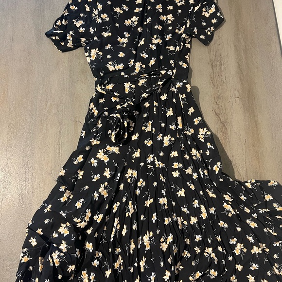 Evernew Floral Black Dress - Picture 6 of 6